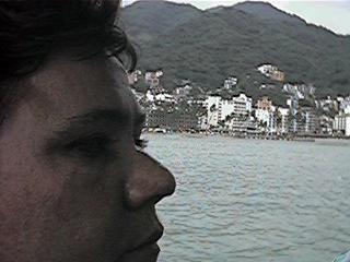 QV043.jpg (14160 bytes)