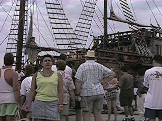 QV051.jpg (22723 bytes)